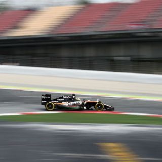 Mercedes, imparable; 'Checo', octavo