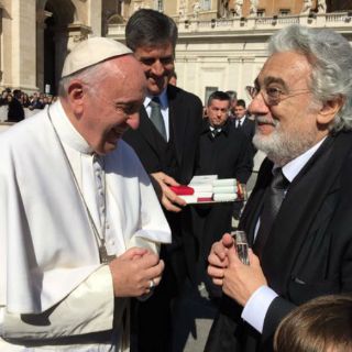 Plácido Domingo se reúne con el Papa