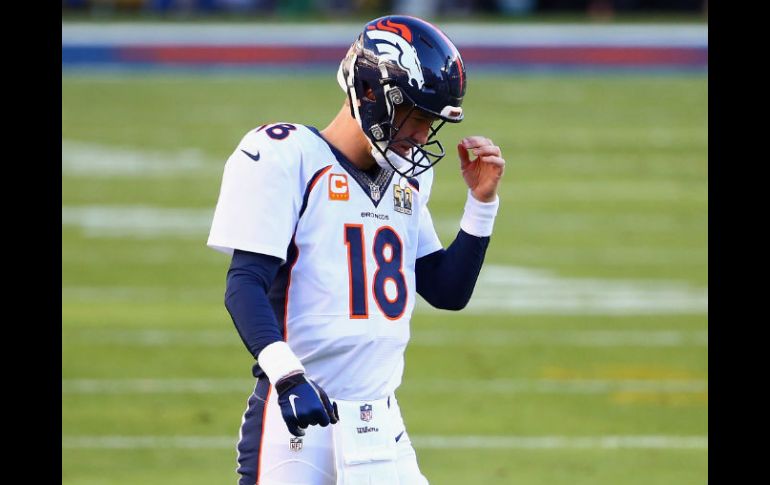 El mayor de los hermanos Manning se ha entregado al futbol americano toda su vida. AFP / ARCHIVO