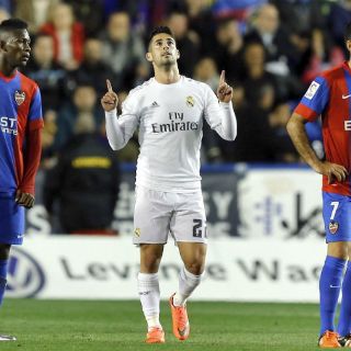 El Real Madrid gana al Levante