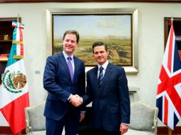 La condecoración se le impone a Clegg por ser uno de los principales promotores de la relación bilateral con Gran Bretaña. SUN / Cortesía Presidencia