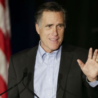 Mitt Romney llama 'farsante' a Donald Trump
