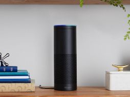 Echo Dot es el intento de Amazon de expandir la presencia del ''Alexa'' en el hogar. ESPECIAL / amazon.com