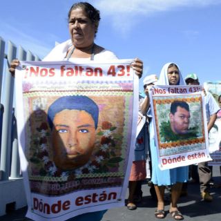Padres de los 43 realizan jornada de búsqueda en Iguala