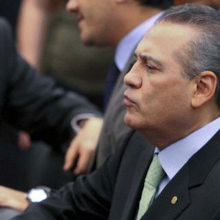 López Obrador 'raya en la locura', dice Beltrones