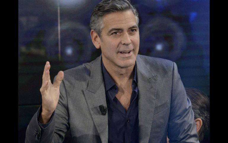 'Adoro realmente a Bernie Sanders y me encanta que esté en el debate', señala Clooney. AP / ARCHIVO