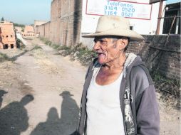 La casa de Julio Salinas está al lado de las ladrilleras, situación que le provoca padecer crisis de asma. EL INFORMADOR / R. Tamayo