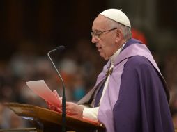 El Papa le habló de ''una Puerta Santa de la Misericordia que se abrirá en la cárcel de menores''. AFP / T. Fabi