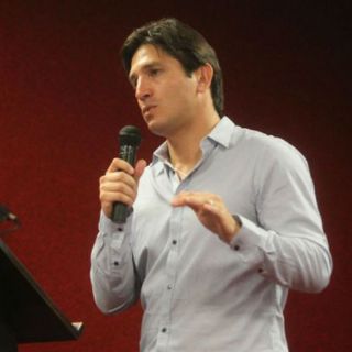 Bruno Marioni expone sus vivencias a Tecos FC