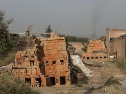 Tlaquepaque avanza en un proyecto para construir hornos ecológicos para las más de 200 ladrilleras que se asientan en el municipio. EL INFORMADOR / ARCHIVO