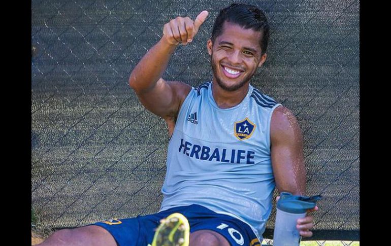 ''Gio'' confiesa que era la primera vez que escuchaba en un estadio que los aficionados le gritaran a un jugador: ''¡borracho!''. TWITTER / @OficialGio