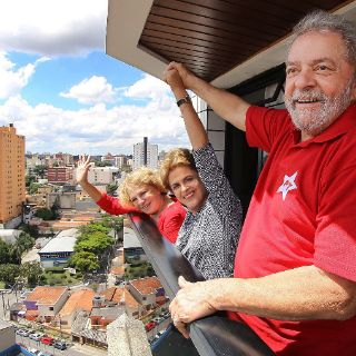 Rousseff visita a Lula