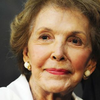 Matrimonio Obama rinde tributo a Nancy Reagan