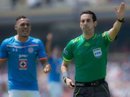 El auxiliar del DT señaló que están muy molestos con el arbitraje. MEXSPORT / D. Leah