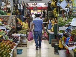 En su comparación anual, el Índice de Confianza del Consumidor presentó en el segundo mes de 2016 una caída de 1.5 por ciento.  /