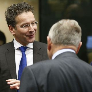 Eurogrupo acuerda renegociar deuda griega próximamente