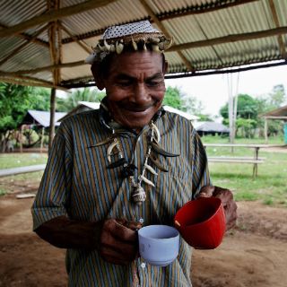 Indígenas colombianos buscan llevar a la paz a través de su cultura