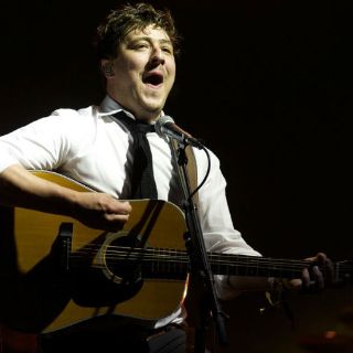 Mumford and Sons 'enciende' el Palacio de los Deportes