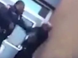 El director del sistema escolar de Baltimore, se reunió con los padres para discutir el video. YOUTUBE / winborneb