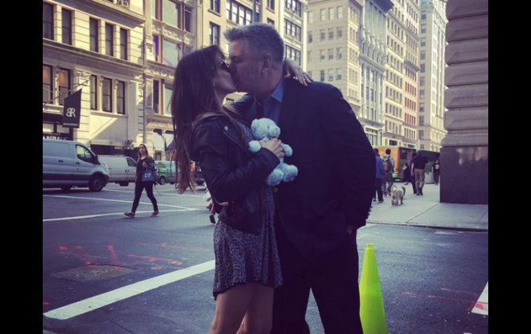 El actor de 57 años y su pareja de 32 se casaron en 2012 tras haberse conocido el año anterior. INSTAGRAM / @iamabfalecbaldwin