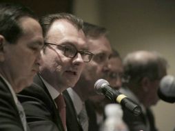 Videgaray Caso puntualiza que una empresa no puede resistir que no se le pague por los trabajos realizados. SUN / A. Leyva