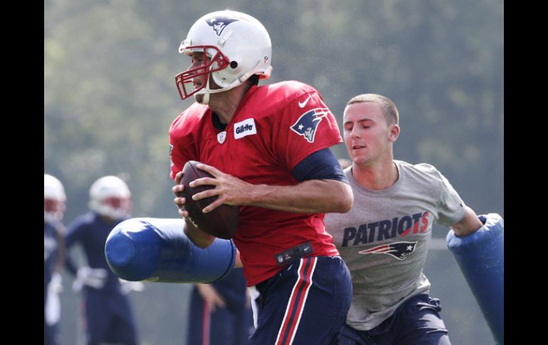 Brady es uno de los pocos jugadores en la organización con un contrato multianual. AP / ARCHIVO