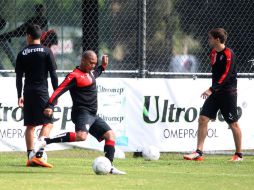 Egidio Arévalo tratará de contener los intentos ofensivos de los Tiburones. MEXSPORT /