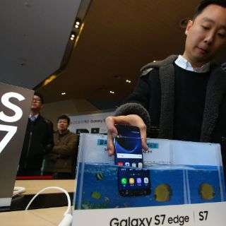 Samsung lanza a la venta el Galaxy S7 en cincuenta países