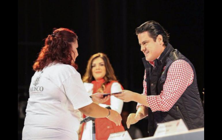 En conjunto, representan una inversión de 307 mil 050 pesos, repartidos entre todas las beneficiarias. TWITTER / @AristotelesSD