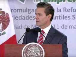 Peña Nieto destacó que con esta nueva ley, el trámite para la creación de una empresa ya no tomará seis días. TWITTER / @PresidenciaMX
