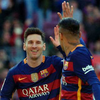 Messi deslumbra y Barcelona logra triunfo