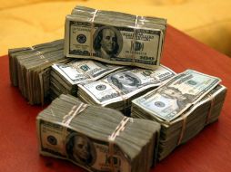 Las actividades ilícitas se facilitan cuando un millón de dólares pesa un kilo, con billetes de 100, y no 22, cuando son de 20 dólares. EL INFORMADOR / ARCHIVO