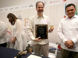 Durante la entrega del reconocimiento, el autor dio un discurso sobre los conflictos sociales recientes en México. NTX / H. Borges