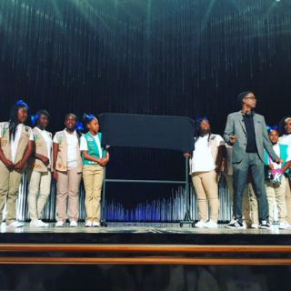 Dinero recolectado en los Oscar no aparece