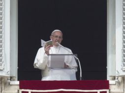En el Ángelus Dominical, desde su ventana, el pontífice le habló a la multitud en la Plaza de San Pedro. AP / R. De Luca
