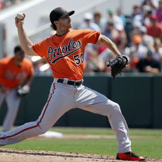 González sufre tercer revés en pretemporada de Grandes Ligas