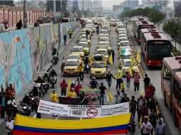 Hasta el momento las autoridades han impuesto 57 sanciones administrativas a los taxistas. EFE / M. Dueñas