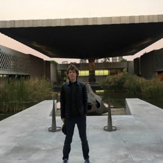Mick Jagger visita el Museo de Antropología