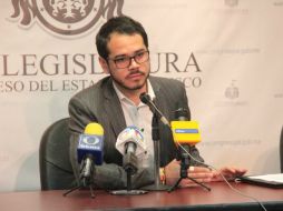 El presidente de la mesa directiva, Alejandro Hermosillo señala que estas acciones son en respuesta a las declaraciones de Schwebel. TWITTER / @LegislativoJal