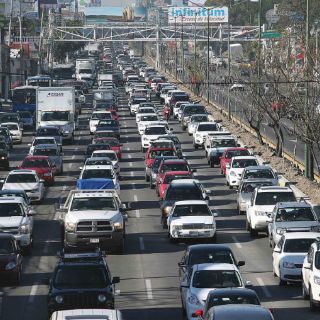 Obra en López Mateos ahorca rutas alternas