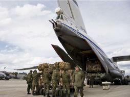 Una vez que el grupo aéreo entre al espacio ruso, los aviones se dirigirán por separado a sus bases habituales. AP / V. Isachenkov