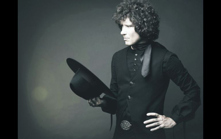 Enrique Bunbury se mostró entusiasmado con el proyecto. ESPECIAL /