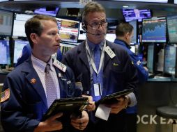 El selectivo S&P avanzó hasta dos mil 027.22 enteros y el índice compuesto del mercado Nasdaq, cuatro mil 763.97 unidades. AP / R. Drew