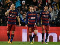 Los tres goles fueron obra del tridente, Neymas, Suárez y Messi, que jugó ante un esforzado equipo inglés. AFP /  J. Lago