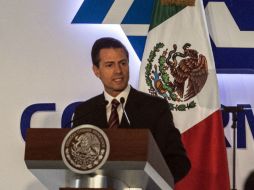 Ante los empresarios, el Mandatario confía en que a partir de iniciativas ciudadanas se concretará una ley contra corrupción. SUN / C. Rogel