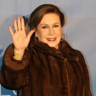 Laura Zapata denuncia trato policiaco 'violento' por violar contingencia