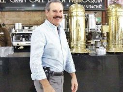 Bueno Torio logró reunir las firmas necesarias para su registro. FACEBOOK / Juan Bueno Torio