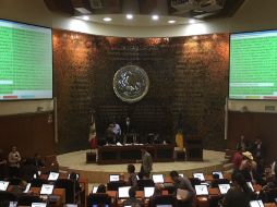 Fracciones parlamentarias continúan modificando las propuestas de para entrega de concesiones a taxistas. TWITTER / @LegislativoJal