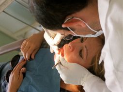 Recuerdan que se debe ir al dentista frecuentemente y darle prioridad al cepillado e hilo dental. EL INFORMADOR / ARCHIVO