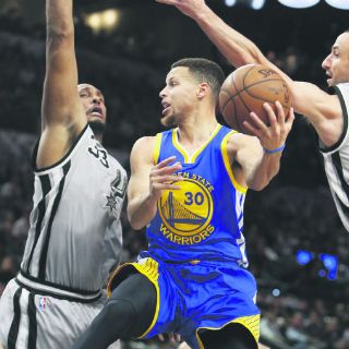 Warriors se topan con espuelas